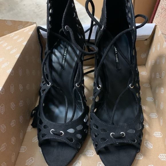 Lace up heels - Picture 2 of 8